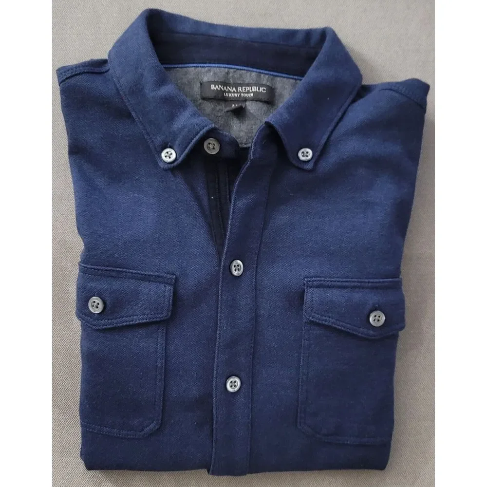 Banana Republic Men's Luxury Touch Navy‎ Knit Button Up Shirt Size Medium